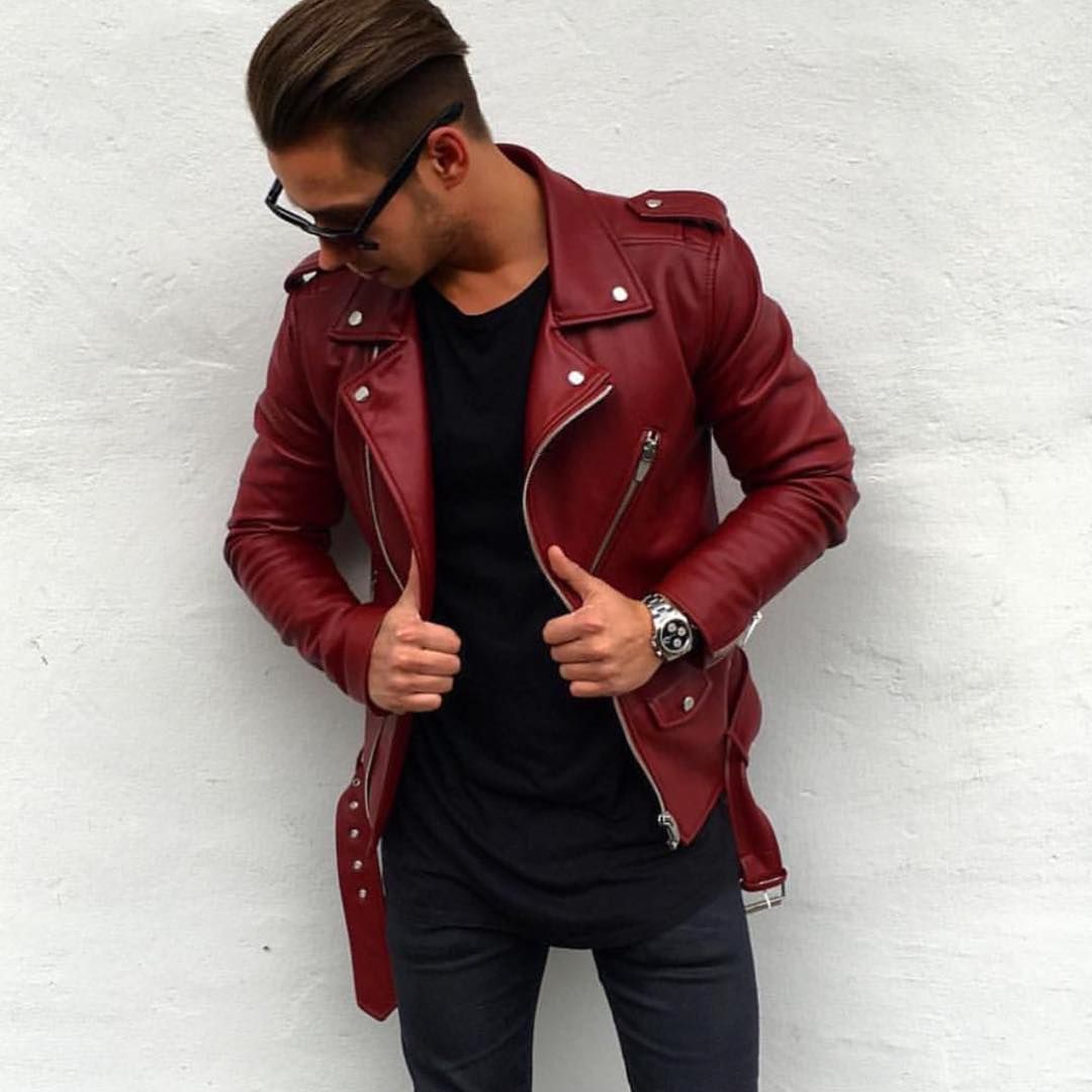 Veste en cuir rouge