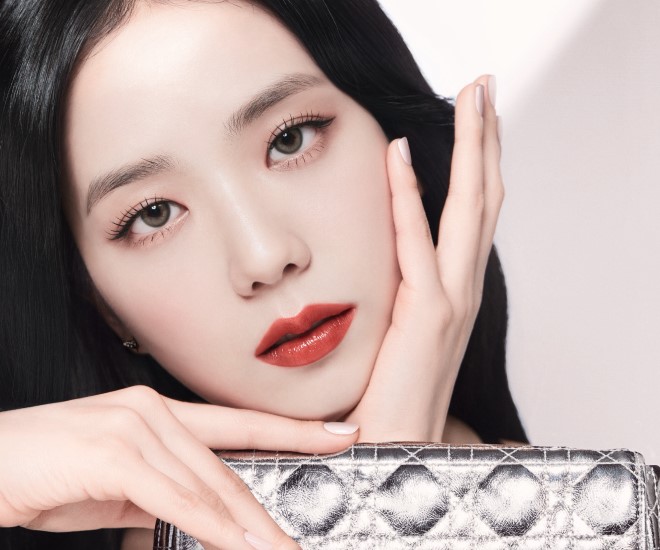 Jisoo et Anya Taylor-Joy de Blackpink pour le rouge à lèvres Dior Addict