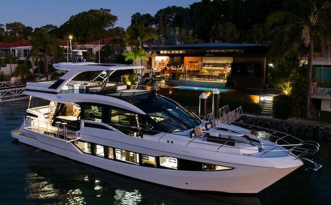 Galeon 640 Fly, vue de nuit