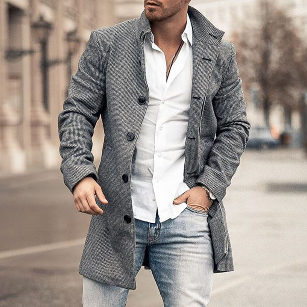 Manteau long gris avec un jean